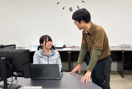 先輩社員の声